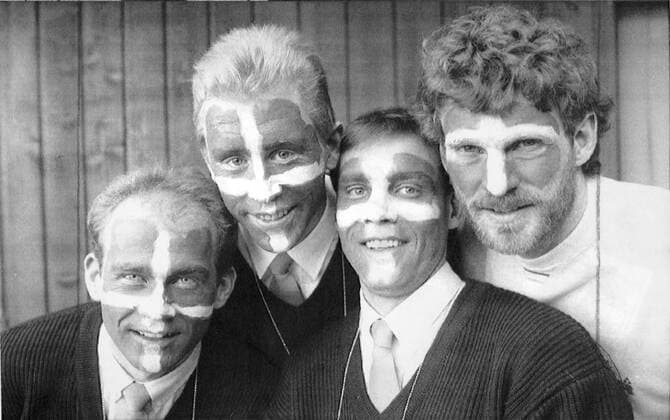 OS 1988 i Calgary. Längdskidor. Fr. v. Jan Ottosson, Gunde Svan, Torgny Mogren och Thomas Wassberg, längdskidakare Sverige sminkade, ansiktsmalning gul bla 1988-02-22 (c) ANDERSSON URBAN Aftonbladet IBL Bildbyra * * * EXPRESSEN OUT * * * AFTONBLADET 4216 svenska kändisar x2512x *** 1988 Olympics in Calgary Cross-country skiing Fr v Jan Ottosson, Gunde Svan, Torgny Mogren and Thomas Wassberg, cross-country skiers Sweden made up, face painting yellow bla 1988 02 22 c ANDERSSON URBAN Aftonbladet IBL Bildbyra EXPRESSEN OUT AFTONBLADET 4216 Swedish celebrities x2512x  Copyright: xUrbanxAndersson Aftonbladet TTx OS CALGARY 1988