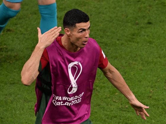 Sport Themen der Woche KW48 Sport Bilder des Tages (221128) -- LUSAIL, Nov. 28, 2022 -- Cristiano Ronaldo of Portugal reacts after the Group H match between Portugal and Uruguay at the 2022 FIFA World Cup, WM, Weltmeisterschaft, Fussball at Lusail Stadium in Lusail, Qatar, Nov. 28, 2022. ) (SP)QATAR-LUSAIL-2022 WORLD CUP-GROUP H-POR VS URU XiaxYifang 