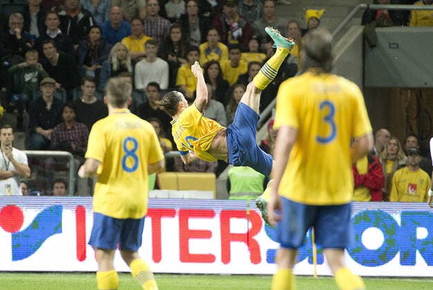 Landskamp, Sverige - England, 4 - 2, första fotbollsmatchen pa Nationalarenan, Friends arena . Zlatan Ibrahimovic, fotbollsspelare Sverige, gör 4-2, match action landslaget cykelspark bicykleta 2012-11-14 (c) ALLARD LASSE Aftonbladet TT * * * EXPRESSEN OUT * * * AFTONBLADET 2116 Stockholm Sverige x2512x *** International match, Sweden England, 4 2, first football match pa Nationalarenan, Friends arena Zlatan Ibrahimovic, footballer Sweden, makes 4 2, match action national team bicycle park bicykleta 2012 11 14 c ALLARD LASSE Aftonbladet TT EXPRESSEN OUT AFTONBLADET 2116 Stockholm Sweden x2512x  Copyright: xALLARDxLASSE Aftonbladetx Landskamp. Sverige - England