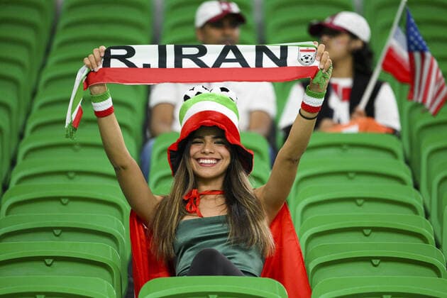 Supporters de l Iran - ambiance FOOTBALL : Iran vs USA - Groupe B - coupe du Monde Qatar 2022 - 29 11 2022 JBAutissier Panoramic 