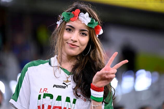 FANS Team Iran FIFA World Cup, WM, Weltmeisterschaft, Fussball 2022 in Katar Vorrundenspiel Gruppe B Iran - USA am 29.11.2022 im Thumama Stadion DFL REGULATIONS PROHIBIT ANY USE OF PHOTOGRAPHS as IMAGE SEQUENCES and or QUASI-VIDEO *** FANS Team Iran FIFA World Cup 2022 in Qatar Preliminary Round Match Group B Iran USA on 29 11 2022 at Thumama Stadium DFL REGULATIONS PROHIBIT ANY USE OF PHOTOGRAPHS as IMAGE SEQUENCES and or QUASI VIDEO Copyright: xLacixPerenyix