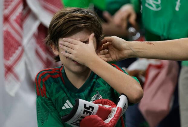 A fan of Mexico reacts after the FIFA World Cup, WM, Weltmeisterschaft, Fussball soccer match of the group phase between Saudi Arabia and Mexico at Lusail stadium, Qatar 30 November 2022. World Cup 2022: Saudi Arabia vs. Mexico !ACHTUNG: NUR REDAKTIONELLE NUTZUNG!  Copyright: xAntonioxLacerdax GR3396 20221130-de60f992a8f92646579a0400a70636bc349b2605