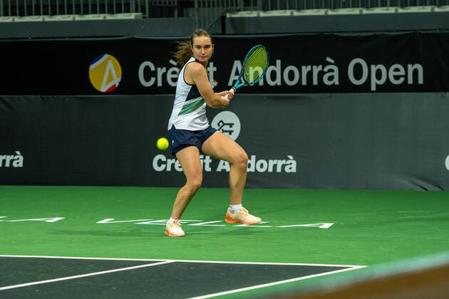 Credit Andorra Open 2022 - WTA, Tennis Damen 125 Dania Singur of Ukraine in action against Georgina Garcia Perez of Spain during the Credit Andorra Open Women s Tennis Association (WTA) tennis tournament at the Poliesportiu d Andorra in Andorra La Vella, Andorra on November 29, 2022 Andorra La Vella, Andorra  Copyright: xMartinxSilvaxCosentinox originalFilename:silvacosentino-daniasin221129_npeVF.jpg