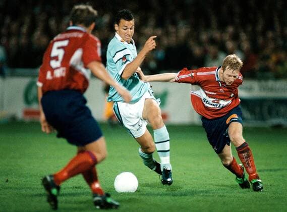 Malmö 1999-09-27 Malmö FF - Örgryte IS, 1-1. Zlatan Ibrahimovic med t.v. Anders Prytz och Brynjar Gunnarsson. Foto Peter Frennesson Sydsvenskan SCANPIX **OUT Kvällsposten, Skanska Dagbladet, Metro Skane** ***BETALBILD*** Malmö SVERIGE x73044x *** Malmö 1999 09 27 Malmö FF Örgryte IS, 1 1 Zlatan Ibrahimovic with Anders Prytz and Brynjar Gunnarsson Photo Peter Frennesson Sydsvenskan SCANPIX OUT Kvällsposten, Skanska Dagbladet, Metro Skane BETAL IMAGE Malmö SWEDEN x73044x  Copyright: xPeterxFrennessonx xSydsvenskanx xTTx MALMÖ-ÖRGRYTE