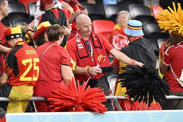 DOHA, QATAR - DECEMBER 01 : Belgian fans - supporters looking dejected after elimination during the FIFA World Cup, WM, Weltmeisterschaft, Fussball Qatar 2022 Group F match between Croatia and Belgium at the Ahmad Bin Ali Stadium on December 1, 2022 in Doha, Qatar, 1 12 2022 ( Croatia - Belgium - FIFA World Cup Qatar 2022 PhotoNews Panoramic 
