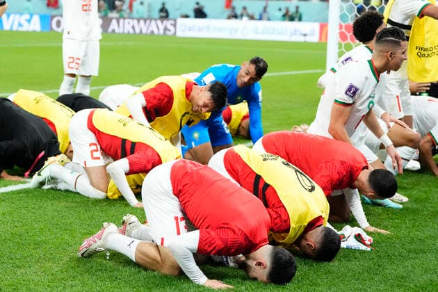 Canada v Morocco: Group F - FIFA World Cup, WM, Weltmeisterschaft, Fussball Qatar 2022 Morocco players celebrate victory after the FIFA World Cup Qatar 2022 Group F match between Canada and Morocco at Al Thumama Stadium on December 1, 2022 in Doha, Qatar. Doha Qatar  Copyright: xJosexBretonx originalFilename:breton-canadavm221201_npVAE.jpg