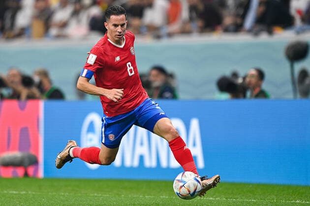 AL KHOR, QATAR - DECEMBER 1: Bryan Oviedo of Costa Rica runs with the ball during the Group E - FIFA World Cup, WM, Weltmeisterschaft, Fussball Qatar 2022 match between Costa Rica and Germany at the Al Bayt Stadium on December 1, 2022 in Al Khor, Qatar  Copyright: xEibner-PressefotoxInternational PabloxMoranox EP_BSR 221201_EP_GER_BSR0052