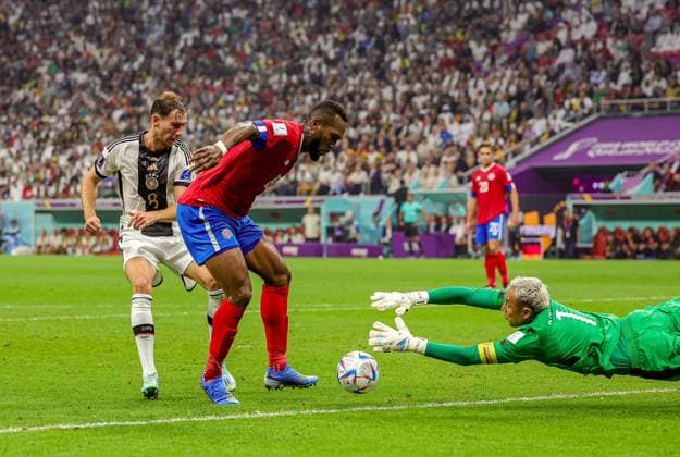 Costa Rica v Germany 2022 FIFA World Cup, WM, Weltmeisterschaft, Fussball 01 12 2022. Match 44 Leon Goretzka (8) of Germany tries for goal during the 2022 Fifa World Cup match between Costa Rica and Germany at Al Bayt Stadium, Al Khor, Qatar on 1 December 2022. Editorial use only , Copyright: xNigelxKeenex PSI-16417-0016