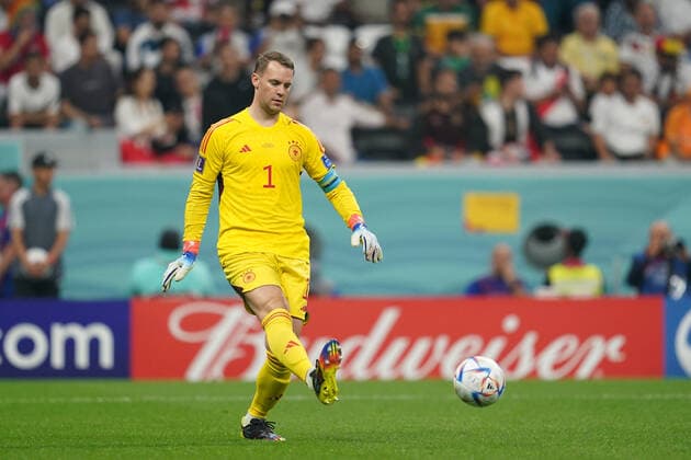 December 1, 2022, Doha, Al Khor, Qatar, Qatar: AL KHOR, QATAR - DECEMBER 1: Player of Germany Manuel Neuer passes the ball during the FIFA World Cup, WM, Weltmeisterschaft, Fussball Qatar 2022 group E match between Costa Rica and Germany at Al Bayt Stadium on December 1, 2022 in Doha, Qatar. Doha Qatar - ZUMAp175 20221201_zsa_p175_078 Copyright: xFlorenciaxTanxJunx