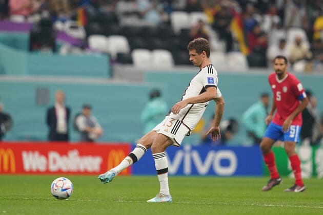 December 1, 2022, Doha, Al Khor, Qatar, Qatar: AL KHOR, QATAR - DECEMBER 1: Player of Germany Thomas Muller passes the ball during the FIFA World Cup, WM, Weltmeisterschaft, Fussball Qatar 2022 group E match between Costa Rica and Germany at Al Bayt Stadium on December 1, 2022 in Doha, Qatar. Doha Qatar - ZUMAp175 20221201_zsa_p175_081 Copyright: xFlorenciaxTanxJunx