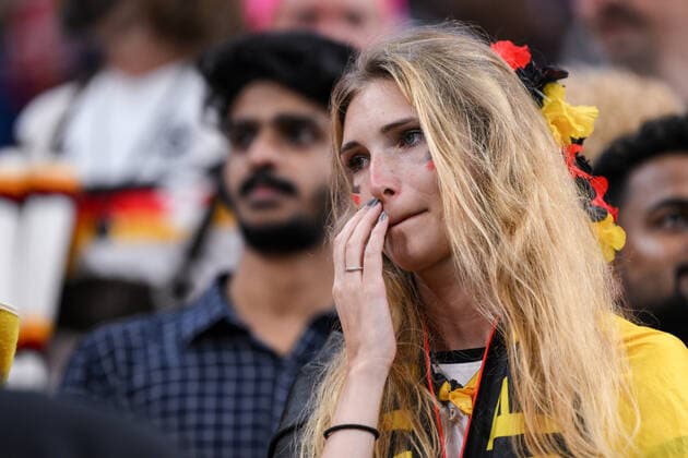 FUSSBALL WM 2022 VORRUNDE GRUPPE E Costa Rica - Deutschland 01.12.2022 Trauer bei Fans aus Deutschland *** FOOTBALL World Cup 2022 PRE-ROUND ROUND GROUP E Costa Rica Germany 01 12 2022 Sadness among fans from Germany