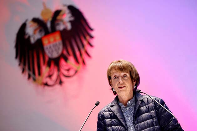 Kölns Oberbürgermeisterin Henriette Reker bei der Vorstellung der Planungen für die Fußball-Europameisterschaft 2024 UEFA EURO, EM, Europameisterschaft,Fussball 2024) in Deutschland. Insgesamt fünf Spiele der Fußball-Europameisterschaft sollen in Köln im RheinEnergie-Stadion ausgetragen, darunter vier Vorrundenspiele sowie ein Achtelfinale. Köln, 01.12.2022 NRW Deutschland Copyright: xChristophxHardtx
