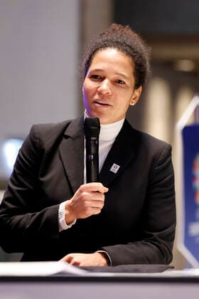 Fußballspielerin Celia Sasic, Turnierbotschafterin der UEFA EURO, EM, Europameisterschaft,Fussball 2024, bei der Vorstellung der Planungen für die Fußball-Europameisterschaft 2024 (UEFA EURO 2024) in Deutschland. Insgesamt fünf Spiele der Fußball-Europameisterschaft sollen in Köln im RheinEnergie-Stadion ausgetragen, darunter vier Vorrundenspiele sowie ein Achtelfinale. Köln, 01.12.2022 NRW Deutschland Copyright: xChristophxHardtx