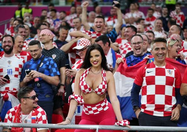 Mandatory Credit: Photo by Michael Zemanek Shutterstock (13640359ek) Ivana Knoll, a former Miss Croatia and Instagram model in the Crowd with the Croatia fans Croatia v Belgium, FIFA World Cup, WM, Weltmeisterschaft, Fussball 2022, Group F, Football, Ahmad Bin Ali Stadium, Ar-Rayyan, Qatar - 01 Dec 2022 Editorial Use Only Croatia v Belgium, FIFA World Cup 2022, Group F, Football, Ahmad Bin Ali Stadium, Ar-Rayyan, Qatar - 01 Dec 2022 Editorial Use Only  Copyright: xMichaelxZemanek Shutterstockx 13640359ek