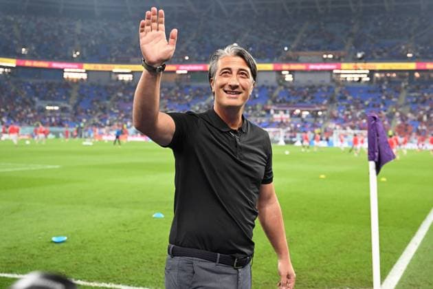 Fussball, Herren, Saison 2022 23, WM in Katar, Gruppe G (3. Spieltag), Serbien - Schweiz im Stadium 974 in Doha, Murat Yakin (Schweiz, Trainer Cheftrainer) gestikuliert , 02.12. 2022, Copyright: xMatthiasxKochx