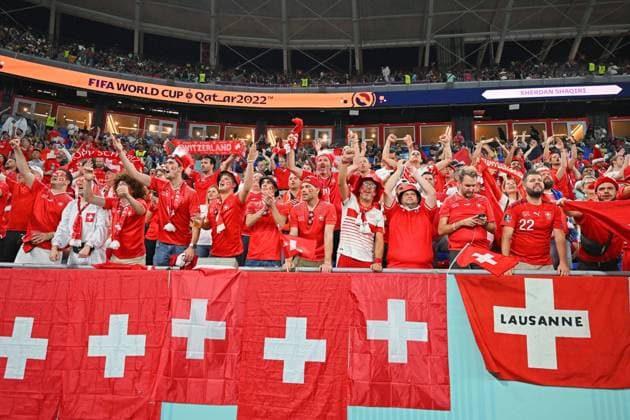 Fussball, Herren, Saison 2022 23, WM in Katar, Gruppe G (3. Spieltag), Serbien - Schweiz im Stadium 974 in Doha, Die Fans von der Schweiz , 02.12. 2022, Copyright: xMatthiasxKochx