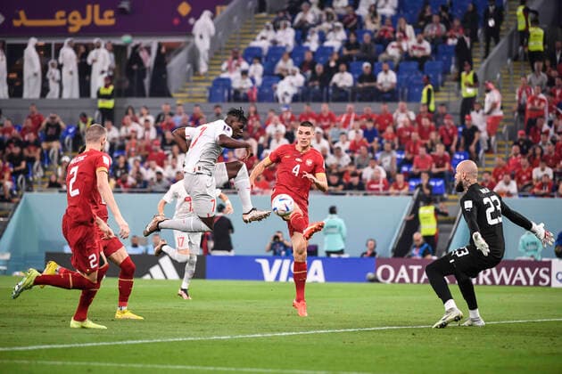 Sport Bilder des Tages Foto LaPresse - Fabio Ferrari 2 Dicembre 2022 Doha, Qatar - - Calcio - Qatar 2022 - Coppa del Mondo Fifa - Serbia v Svizzera - Gruppo G - Fase a Gironi - Stadio 974. Stadium 974.Nella foto:Milinkovic-Savic Vanja (Serbia);Embolo Breel (Switzerland);Milenkovic Nikola (Serbia); December 2, 2022 Doha, Qatar - sport - Soccer - Qatar 2022- FIFA World Cup, WM, Weltmeisterschaft, Fussball - Group G -Serbia v Switzerland - group stage -Stadium 974. Stadium 974.In the pic:Milinkovic-Savic Vanja (Serbia);Embolo Breel (Switzerland);Milenkovic Nikola (Serbia);  Copyright: xFabioxFerrarix LaPressex