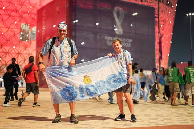 AL RAYYAN, QATAR - DECEMBER 3: Supporters of Argentina pose for a photo prior to the FIFA World Cup, WM, Weltmeisterschaft, Fussball Qatar 2022 Round of 16 match between Argentina and Australia at Ahmad bin Ali Stadium on December 3, 2022 in Al Rayyan, Qatar. (Photo by Florencia Tan Jun PxImages Icon Sportswire) SOCCER: DEC 03 FIFA World Cup - Australia v Argentina Icon221203967