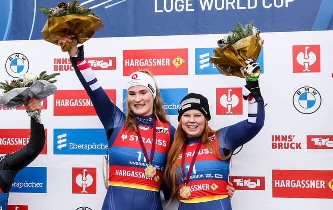 Sport Themen der Woche KW48 LUGE - FIL WC Innsbruck INNSBRUCK,AUSTRIA,04.DEC.22 - LUGE - FIL World Cup, artificial track, doubles ladies. Image shows Selina Egle and Lara Michaela Kipp (AUT).  GEPAxpictures xPatrickxSteiner