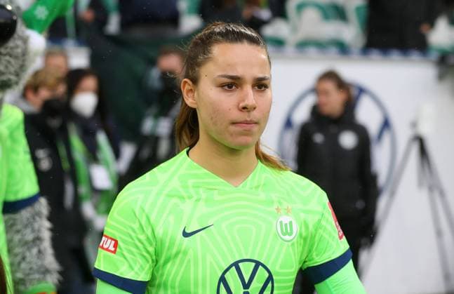 VfL vs. Frankfurt, BL Frauen Wolfsburg, 03.12.2022, FUßBALL - VfL Wolfsburg vs. Eintracht Frankfurt, Flyeralarm Frauen-Bundesliga, Saison 2022 23. Lena Oberdorf (VfL Wolfsburg) Wolfsburg