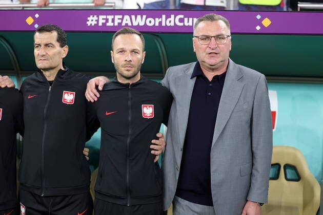 DOHA 04.12.2022 MISTRZOSTWA SWIATA W PILCE NOZNEJ 2022 1 8 FINALU MECZ: FRANCJA - POLSKA --- 2022 FIFA World Cup, WM, Weltmeisterschaft, Fussball ROUND OF SIXTEEN MATCH: FRANCE - POLAND ALESSIO DE PETRILLO KAMIL POTRYKUS CZESLAW MICHNIEWICZ FOT. PIOTR KUCZA FOTOPYK NEWSPIX.PL --- Newspix.pl POLAND OUT!  221204PYK0068