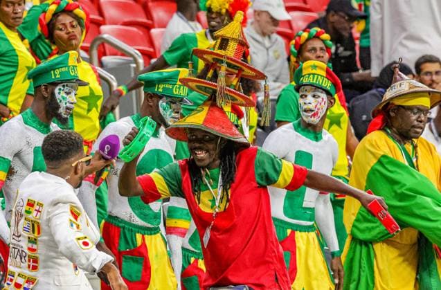 England v Senegal 2022 FIFA World Cup, WM, Weltmeisterschaft, Fussball 04 12 2022. Round of 16 Senegal fans during the 2022 FIFA World Cup Round of 16 match between England and Senegal at Al Bayt Stadium, Al Khor, Qatar on 4 December 2022. Editorial use only , Copyright: xNigelxKeenex PSI-16500-0009