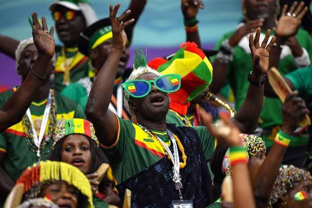 RECORD DATE NOT STATED FIFA World Cup, WM, Weltmeisterschaft, Fussball Qatar 2022 England vs Senegal OF Fans o Aficion during the game England vs Senegal, corresponding to the round of 16 of the FIFA World Cup Qatar 2022, at Al Bayt Stadium, Al Khor, Doha, on December 04, 2022. <br><br> Fans o Aficion durante el partido Inglaterra vs Senegal, correspondiente a los octavos de final de la Copa Mundial de la FIFA Catar 2022, en el Estadio Al Bayt, Al Khor, Doha, el 04 de Diciembre de 2022 AL KHOR DOHA QATAR  Copyright: xIsaacxOrtizx 20221204_3734