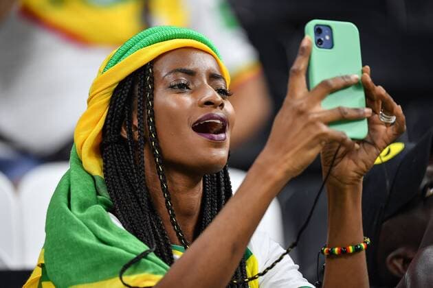 RECORD DATE NOT STATED FIFA World Cup, WM, Weltmeisterschaft, Fussball Qatar 2022 England vs Senegal OF Fans o Aficion during the game England vs Senegal, corresponding to the round of 16 of the FIFA World Cup Qatar 2022, at Al Bayt Stadium, Al Khor, Doha, on December 04, 2022. <br><br> Fans o Aficion durante el partido Inglaterra vs Senegal, correspondiente a los octavos de final de la Copa Mundial de la FIFA Catar 2022, en el Estadio Al Bayt, Al Khor, Doha, el 04 de Diciembre de 2022 AL KHOR DOHA QATAR  Copyright: xIsaacxOrtizx 20221204_3736