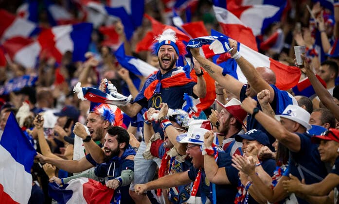 Doha, Qatar. 4th Dec, 2022. French Fans France - Poland Frankreich Polen World Cup 2022 in Qatar 04.12.2022 Credit: Moritz Müller *** Doha, Qatar 4th Dec, 2022 French Fans France Poland World Cup 2022 in Qatar 04 12 2022 Credit Moritz Müller
