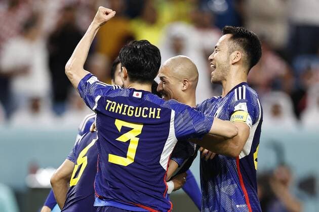 Sport Themen der Woche KW49 AL WAKRAH - (LR) Shogo Taniguchi of Japan, Diazen Maeda of Japan, Maya Yoshida of Japan celebrate the 1-0 during the FIFA World Cup, WM, Weltmeisterschaft, Fussball Qatar 2022 round of 16 match between Japan and Croatia at Al Janoub Stadium on December 5, 2022 in Al-Wakrah, Qatar. AP Dutch Height MAURICE OF STONE FIFA World Cup Qatar 2022 2022 xVIxANPxSportx xMauricexvanxSteenxWKxIVx *** AL WAKRAH LR Shogo Taniguchi of Japan, Diazen Maeda of Japan, Maya Yoshida of Japan celebrate the 1 0 during the FIFA World Cup Qatar 2022 round of 16 match between Japan and Croatia at Al Janoub Stadium on December 5, 2022 in Al Wakrah, Qatar AP Dutch Height MAURICE OF STONE FIFA World Cup Qatar 2022 2022 xVIxANPxSportx xMauricexvanxSteenxWKxIVx 458920418 originalFilename: 458920418.jpg