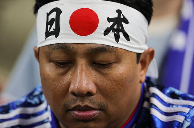 Japan v Croatia 2022 FIFA World Cup, WM, Weltmeisterschaft, Fussball Japan fan before the 2022 FIFA World Cup Round of 16 match at Al Janoub Stadium, Al Wakrah Content Not Available For UK Newspapers Copyright: xPaulxChestertonx FIL-17784-0276 UK Newspapers OUT