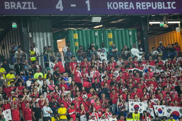 Brazil v South Korea: Round of 16 - FIFA World Cup, WM, Weltmeisterschaft, Fussball Qatar 2022 Fans of team Korea Republic during the FIFA World Cup Qatar 2022 Round of 16 match between Brazil and South Korea at Stadium 974 on December 5, 2022 in Doha, Qatar. Doha Qatar  Copyright: xAymanxArefx originalFilename:aref-notitle221205_npkfE.jpg