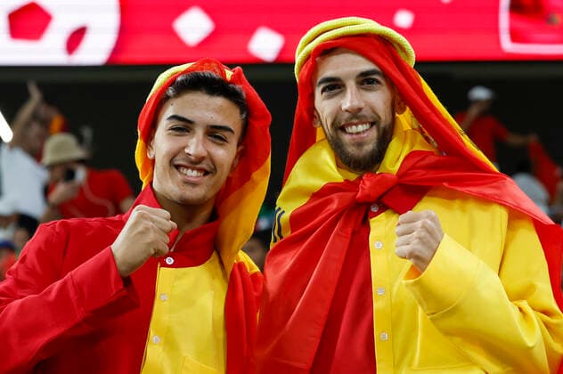 Fans of the Spain attend during the FIFA World Cup, WM, Weltmeisterschaft, Fussball round 16 soccer match between Morocco and Spain at Education City stadium in Rayyan, Qatar, 06 December 2022. World Cup 2022: Morocco vs. Spain !ACHTUNG: NUR REDAKTIONELLE NUTZUNG!  Copyright: xJJxGuillénx GR2037 20221206-5968fb8409a236413c5e49b7d3f044e8c3ccdfb7