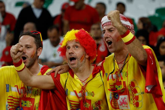 Spanish fans attend today, a match of the round of 16 of the Qatar 2022 Soccer World Cup between Morocco and Spain at the Ciudad de la Educación stadium in Rayyan, Qatar Soccer World Cup 2022: Morocco - Spain !ACHTUNG: NUR REDAKTIONELLE NUTZUNG!  Copyright: xJuanJoxMartínx GR2018 20221206-cdfa7448c2b956459a332024d17fa23967a04825