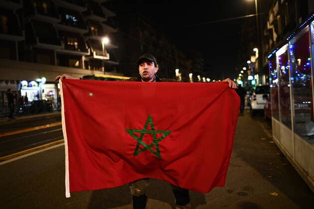Photo Marco ALpozzi - LaPresse 06-12-2022 Turin Morocco fans watch the match at the Yalla Aurora Center in Turin In the photo fans  Copyright: xMarcoxALpozzix-xLaPressex