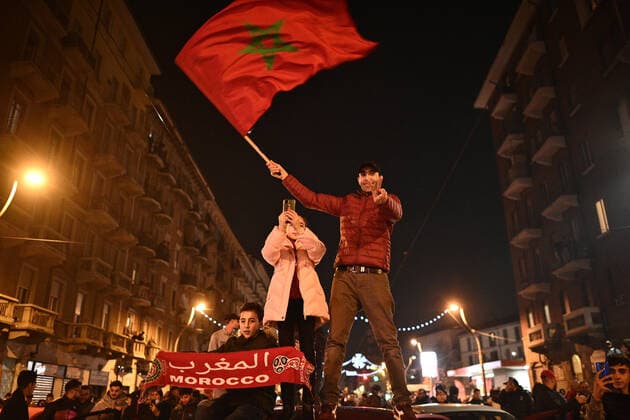 Photo Marco ALpozzi - LaPresse 06-12-2022 Turin Morocco fans watch the match at the Yalla Aurora Center in Turin In the photo fans  Copyright: xMarcoxALpozzix-xLaPressex