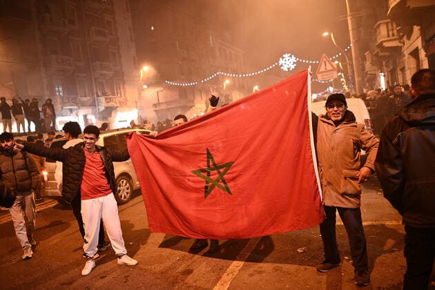 Photo Marco ALpozzi - LaPresse 06-12-2022 Turin Morocco fans watch the match at the Yalla Aurora Center in Turin In the photo fans  Copyright: xMarcoxALpozzix-xLaPressex