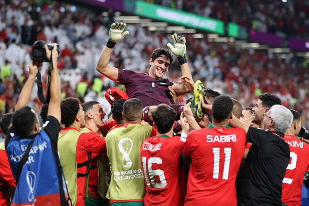 Sport Themen der Woche KW49 Sport Bilder des Tages AR-RAJJAN 06.12.2022 MISTRZOSTWA SWIATA W PILCE NOZNEJ 2022 1 8 FINALU MECZ: MAROKO - HISZPANIA 0:0 k. 3:0 --- 2022 FIFA World Cup, WM, Weltmeisterschaft, Fussball ROUND OF SIXTEEN MATCH IN AL RAYYAN: MOROCCO - SPAIN 0:0 k. 3:0 YASSINE BOUNOU PILKARZE MAROKA FOT. PIOTR KUCZA FOTOPYK NEWSPIX.PL --- Newspix.pl  221206PYK0076