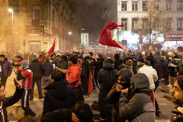 Moroccan fans celebrate in the center of Brussels, after a soccer game between the 1 8 final game between Morocco and Spain, at the FIFA 2022 World Cup, on Tuesday 06 December 2022. JAMESxARTHURxGEKIERE  x55347822x