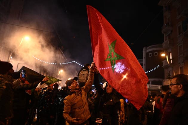 Photo Marco ALpozzi - LaPresse 06-12-2022 Turin Morocco fans watch the match at the Yalla Aurora Center in Turin In the photo fans  Copyright: xMarcoxALpozzix-xLaPressex