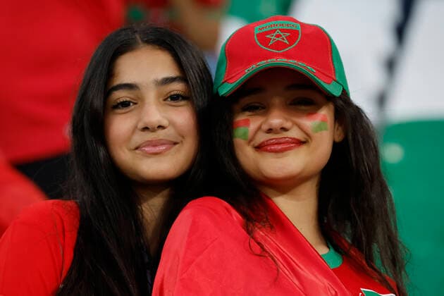 Coupe du mon de football Qatar: le Maroc se qualifie aux tirs au but pour les 1 4 face a l Espagne eliminee. December 6 2022 - Doha, Qatar : Soccer World Cup Qatar 2022 1 8 of final match Brazil vs South Korea. Morocco won 0-0, 3 penalties vs 0. Morocco?s fans seen here. (Photo Henri Szwarc Starface) 286679 2022-12-06 Doha Qatar  Copyright: xHenrixSwzarcx xStarfacex 0196197314st