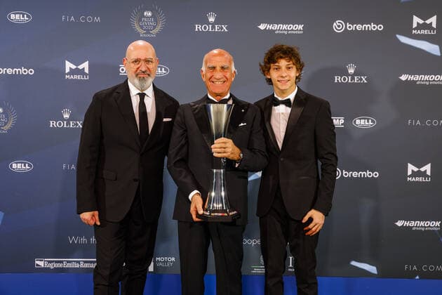 Bonaccini Stefano , portrait, Motorsport Games - Prize Giver with Sticchi Damiani Angelo and Antonelli Andrea Kimi, portrait, Motorsport Games - Prize Giver , portrait, FIA Founding members™ club heritage cup - Prize Giver during the 2022 FIA Prize Giving - Rally and Circuit ceremony at Palazzo Re Enzo, on December 10, 2022 in Bologna, Italy - FIA PRIZE GIVING 2022 - RALLY AND CIRCUIT DPPI Panoramic  _LF31975