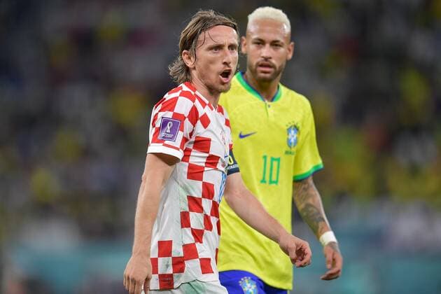 RECORD DATE NOT STATED FIFA World Cup, WM, Weltmeisterschaft, Fussball Qatar 2022 Croatia vs Brazil CF (L-R), Luka Modric of Croatia and Neymar of Brazil during the game Croatia vs Brazil, corresponding to the Quarterfinal of the FIFA World Cup Qatar 2022, at Education City Stadium, Doha, on December 09, 2022. <br><br> (I-D), Luka Modric de Croacia y Neymar de Brasil durante el partido Croacia vs Brasil, correspondiente a los cuartos de final de la Copa Mundial de la FIFA Catar 2022, en el Estadio de la Ciudad de la Educacion, Doha, el 09 de Diciembre de 2022 DOHA DOHA QATAR  Copyright: xAdrianxMaciasx 20221209_7059