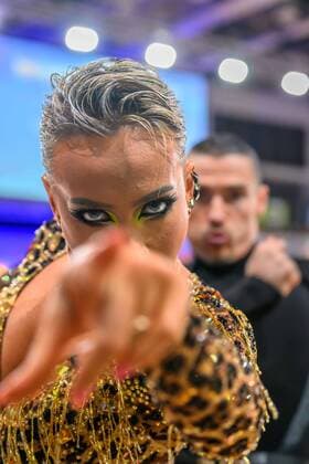 Bilder des Jahres 2022, Sport 12 Dezember Sport Bilder des Tages WDSF World Championship, WM, Weltmeisterschaft Latin Adult 2022, Muelheim an der Ruhr, 10.12.2022 Marius-Andrei Balan; Khrystyna Moshenska (Germany); WDSF World Championship Latin Adult 2022, am 10.12.2022 *** WDSF World Championship Latin Adult 2022, Muelheim an der Ruhr, 10 12 2022 Marius Andrei Balan Khrystyna Moshenska Germany WDSF World Championship Latin Adult 2022, on 10 12 2022 Copyright: xBEAUTIFULxSPORTS PeterxWeberx