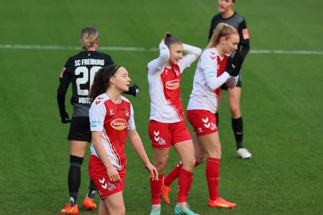 1.FC Köln vs. SC Freiburg, Fussball Frauen, 1. Bundesliga, links: Lotta Cordes (1.FC Köln), Bild: , 11.12.2022