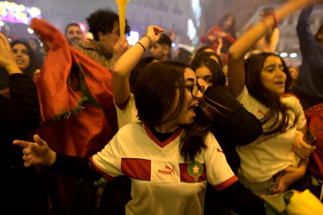 Morocco Fans Celebrate In Spain For Semi-Final Qualification During The World Cup Members of the Moroccan community celebrate the Morocco football team s victory in the quarter finals of the FIFA World Cup, WM, Weltmeisterschaft, Fussball Qatar 2022 on December 10, 2022 in Madrid, Spain. madrid Spain  Copyright: xJuanxCarlosxLucasx originalFilename:lucas-notitle221210_npqON.jpg