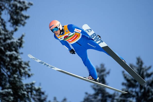 Sport Themen der Woche KW49 Sport Bilder des Tages Dawid Kubacki (Polen), GER, FIS Viessmann Weltcup Skispringen Hochfirstschanze, Titisee-Neustadt, Wettkampf Herren, 11.12.2022, Saison 2022 2023 GER, FIS Viessmann Weltcup Skispringen Hochfirstschanze, Titisee-Neustadt, Wettkampf Herren, 11.12.2022, Saison 2022 2023 Titisee-Neustadt *** Dawid Kubacki Poland , GER, FIS Viessmann World Cup Ski Jumping High Ridge Hill, Titisee Neustadt, competition men, 11 12 2022, season 2022 2023 GER, FIS Viessmann World Cup Ski Jumping High Ridge Hill, Titisee Neustadt, competition men, 11 12 2022, season 2022 2023 Titisee Neustadt Copyright: xEibner Memmlerx EP_MMR