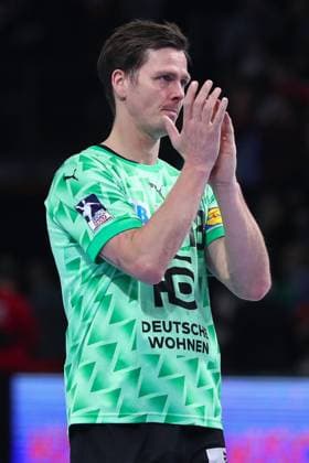 11.12.2022, xtgx, Handball Liqui Moly HBL, Fuechse Berlin - SC Magdeburg emspor v.l. Hans Lindberg (Berlin, 18) enttaeuscht, schaut enttaeuscht, niedergeschlagen, disappointed Berlin