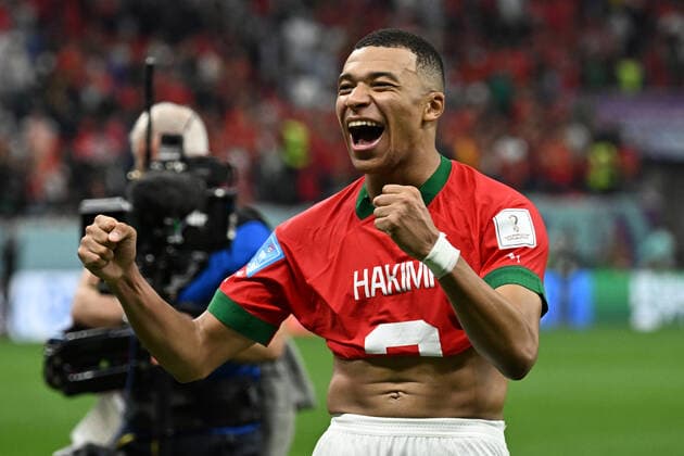 DOHA (QATAR), 12 14 2022 - WORLD CUP FRANCE vs MOROCCO - Wearing the shirt of HAKIMI Achraf , from Morocco, MBAPPE Kylian celebrates his victory and classification after the match between the teams of France vs Morocco, for the semifinal of the Qatar 2022 World Cup Fifa, at Al Bayt Stadium, in Doha, this Wednesday (14). Photo by Alexandre Brum Ag. frame 31119 (Alexandre Brum Ag. Enquadrar SPP)  Copyright: xAlexandrexBrum Ag.xEnquadrarx xSx spp-en-AlBrEn-DSC_2227