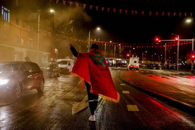 THE HAGUE - Moroccan football supporters after the semi-final match between Morocco and France at the World Cup in Qatar. ANP REMKO DE WAAL xVIxANPxSportx xxANPxIVx *** THE HAGUE Moroccan football supporters after the semi final match between Morocco and France at the World Cup in Qatar ANP REMKO DE WAAL xVIxANPxSportx xxANPxIVx 459429417 originalFilename: 459429417.jpg